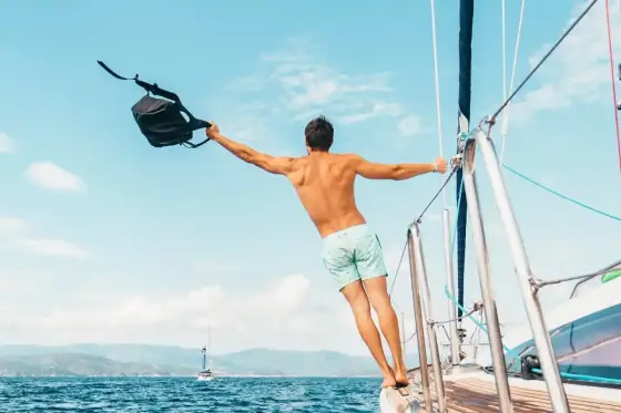 Come vestirsi in barca a vela - Guida pratica e consigli utili